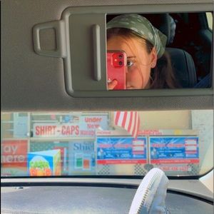 Meet your Posher, Camille